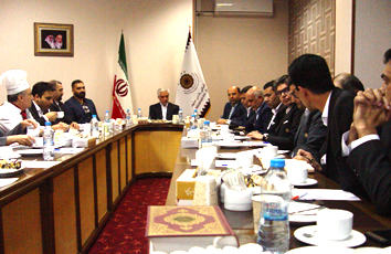 برگزاری جلسه هم اندیشی مدیران دفتر مرکزی با مدیریت و سرپرستان هتل مشهد